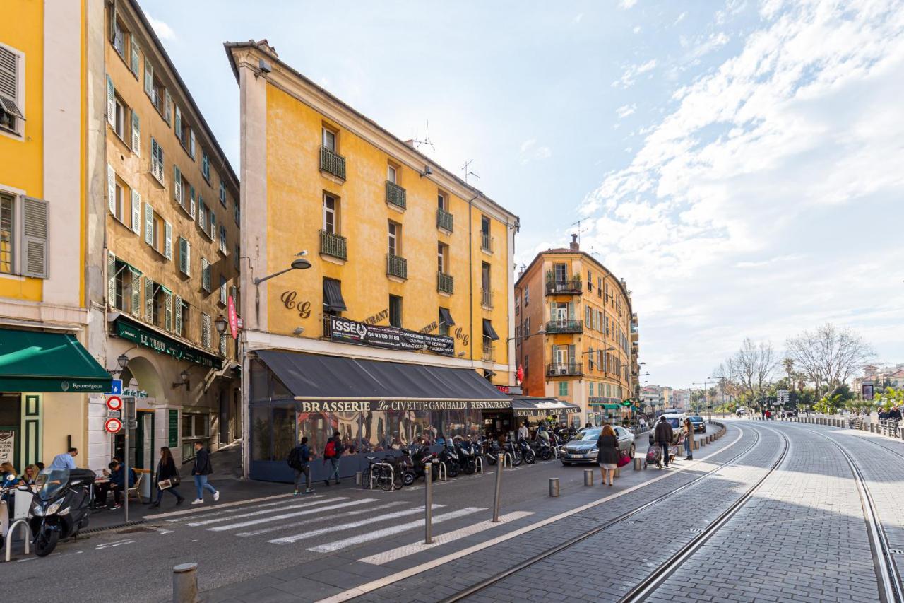 Garibaldi Square - Cozy 1 Bdr Old Town Apartment *